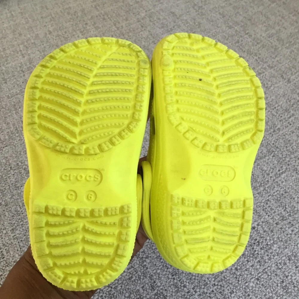 CROCS Kids Neon Yellow Classic Clog